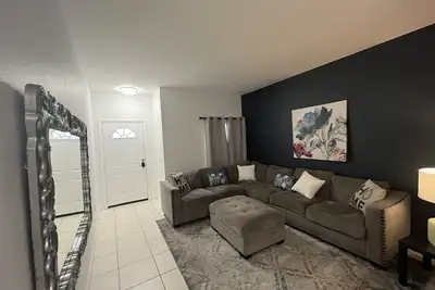 Image de 3-bedroom townhome in lovely Bradenton with Ac, WiFi, fitness room