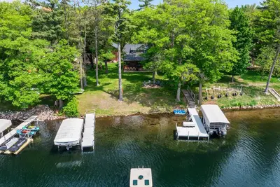 Image de Lakeside Escape | Water Fun, Cycling & More!