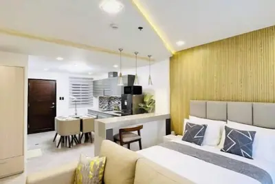 Image de Studio - The Luxe Smart Crib 405\n\n