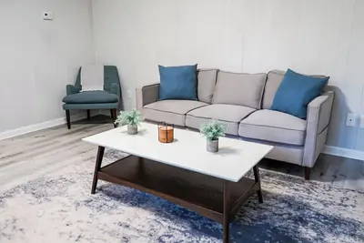 Image de Durham Charm ~ Close to Duke & Dwntwn City Life!