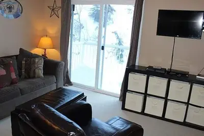 Image de Schweitzer Mountain Condo close to the village and slopes!