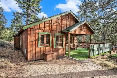 Image de Machins Cottage #1 - Woodland Fairytale