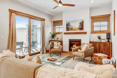 Image de Grand Park Villa I Private Hot Tub I Great Views I Bunk Room I Discounted Attractions