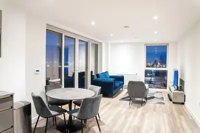 Image de High Rise 2 Bedroom Apartment in London