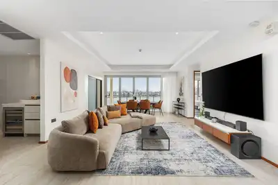 Luxurious Beachfront Penthouse
