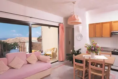 Image de Appartement en bord de mer Baja Sardinia - 6pl Juin & Juillet - 150 m de la plag