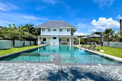 Image de Khaolak Home - Grande piscine de 16 mètres avec Wifi privé à 500 Mbps