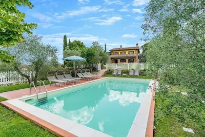Image de Villa Valledoro with private pool, Terricciola, wifi