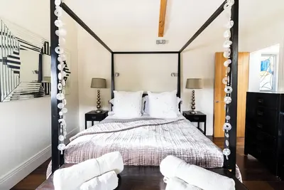 Image de Contemporary converted Barn close to North Devons' best beaches