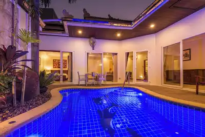 Image de Village Austria - Luxury 3br private pool villa Pratamnak Soi 5 -50m to beach