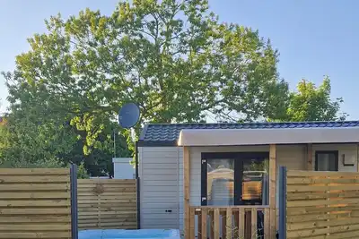 Image de mobil-home Premium avec lave-vaisselle & spa privatif, 2 chambres