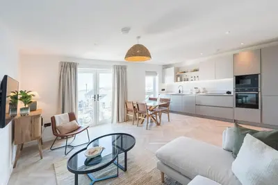 Image de A modern costal apartment in the scenic Bull Bay, offering stunning coastal views for up to 4 guests