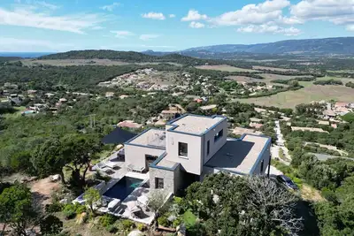Image de Villa d'architecte vue mer et maquis