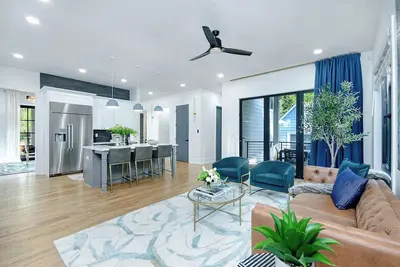 Image de Modern Elegance and Ultimate Comfort