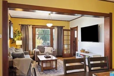 Image de Your new favorite charming four-bedroom home located in the heart of sweet Laramie, Wy