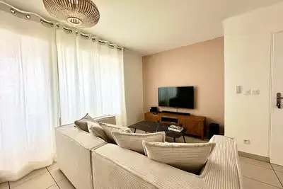 Image de Le Panoramique\nAppartement avec une vue imprenable sur l’océan et la savane.