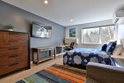 Image de Swirl Suite Annex: Studio w/ Kitchenette and Workspace. Discounted Ski Rentals.