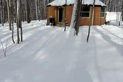 Image de Come visit our magical yurt. Nestled in the woods.
