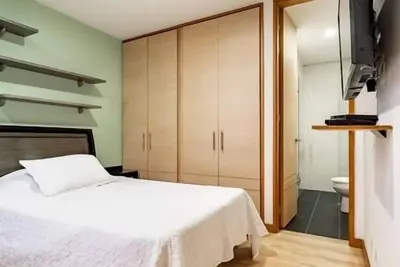 Image de Modern and urban 3-bedroom apartment with views