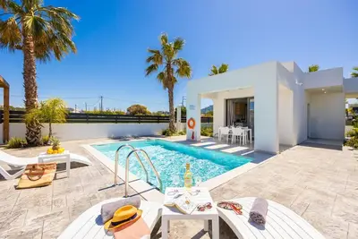 Image de Villa Salty Sun 2 - Deux Chambres Villa, Couchages 5
