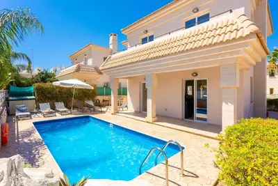 Image de Villa Claudia - Trois Chambres Villa, Couchages 6