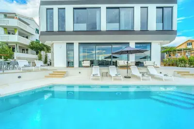 Image de Seaside Villa in Zatoglav With Terrace