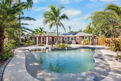 Image de Family-Friendly Pool Home Just Minutes from Anna Maria Island