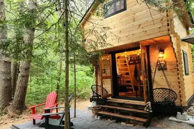 Image de Teremok Log Cabin & Cedar Hot Tub & Sauna on Wood