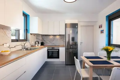 Image de Greek Sky- New modern apartment with shared pool