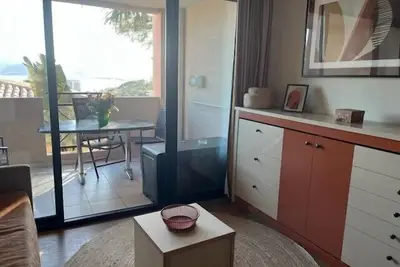 Appartement avec vue mer, piscine et plage