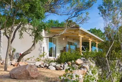 Image de Luxury Holiday Home with Jacuzzi and Terrace #2