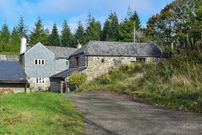 Image de 2 chambres à coucher à Tavistock