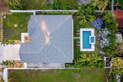 Image de 5br Tropical Oasis! Saltwater Pool, Spa & Fire Pit