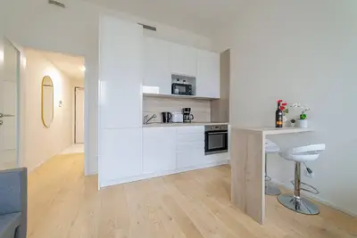 Image de The Elegant White Suite in SmichovCity Residence