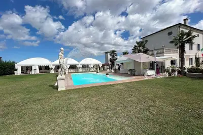Image de Exclusive Natural Villa - Pool - Game Room - Pet Friendly