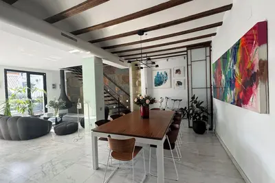 Image de Spectacular & luxurious duplex penthouse steps away from Plaza de la Virgin