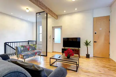 Image de Olympic Stadium - Jardin Botanic - Near Downtown