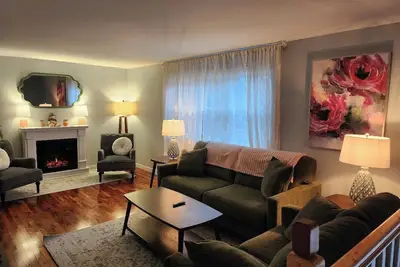 Image de In the heart of Hampton. The Heron's Landing Vacation House.