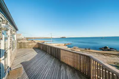 Image de Oceanside Cottage with Private Beach Access