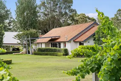 Image de Travertine Vineyard Retreat - Stay Among the Vines