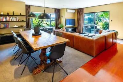 Image de Families and Groups Chch Airport Spa Pool