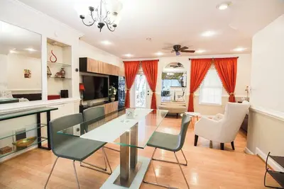 Image de 3 Bd 1. 5 Ba Glorious & Convenient Dc 30 min metro