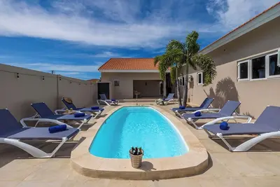 Image de Central 4br3ba Villa w/Ocean Views ~ Private Pool