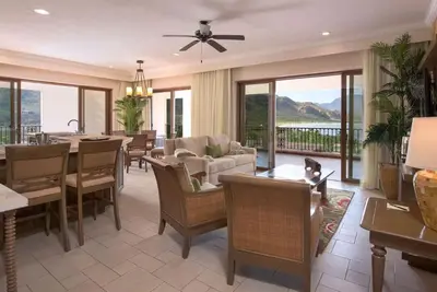 Image de Unwind in Paradise: Luxurious Beachfront Villa in Loreto’s Danzante Bay