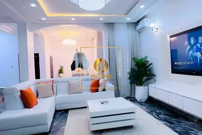 Image de 5 Bedroom Terrace duplex in Wuye Abuja with a Fitness room