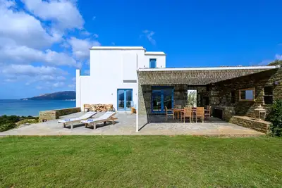 Image de Belle Villa 4 chambres \"sur la plage\" - Accès Grande Piscine et grande terrasse