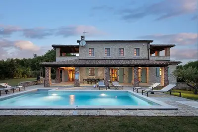 Image de Rustic Villa Calluna & Cardamine with a pool, bbq, pets, family