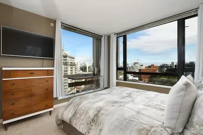 Image de Executive style accommodation in the heart of downtown Victoria
