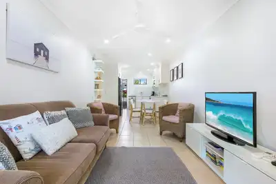 Image de Periwinkle - Ideal Beachfront Retreat Near Main Street with Ceiling Fans, Wi-Fi & Air Con