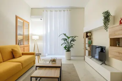 Image de Apartment historic center - central station - 70 sq mt 4 people